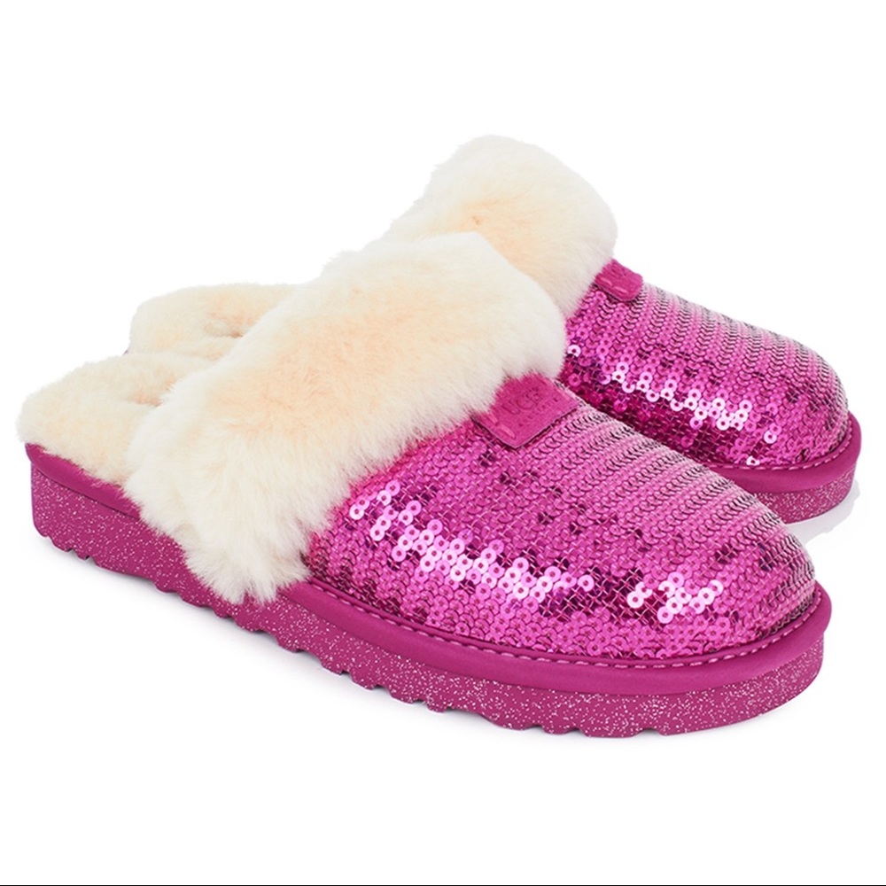 UGG
DAZZLE FUSCHIA SEQUIN SLIPPER